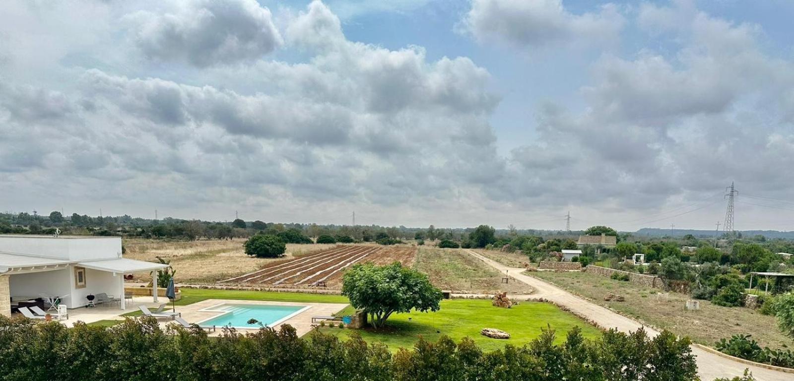 Borgo Rosso Terra Aparthotel Галиполи Екстериор снимка
