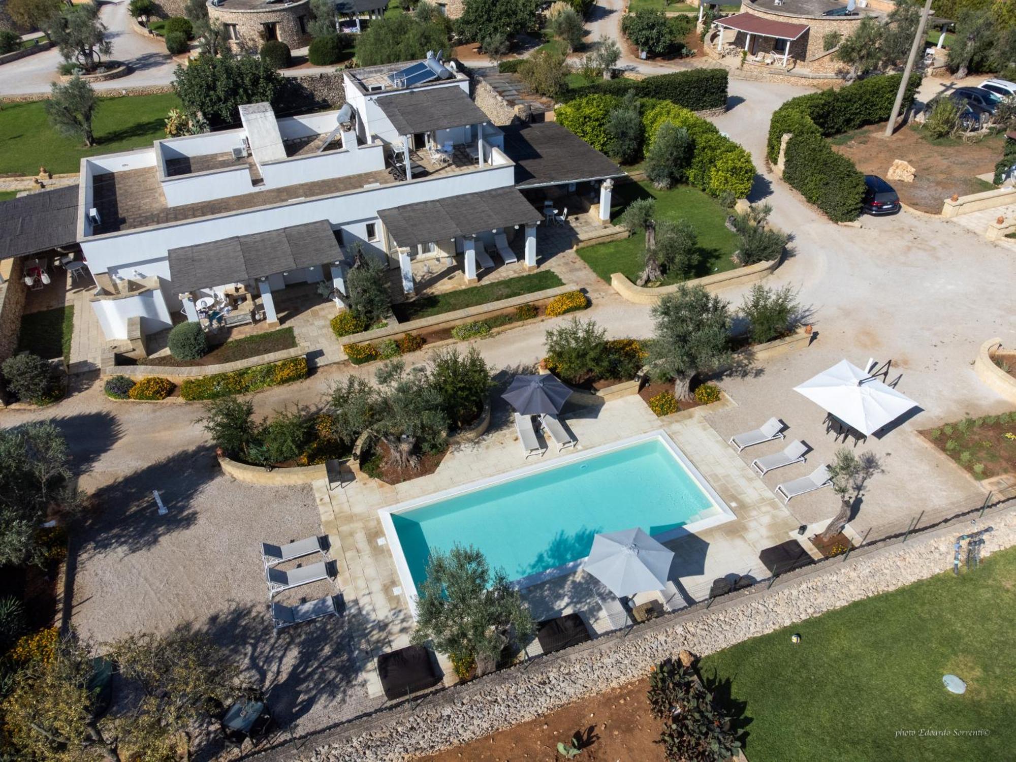 Borgo Rosso Terra Aparthotel Галиполи Екстериор снимка